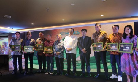 PT Perusahaan Listrik Negara (PLN) berhasil raih penghargaan Indonesian CSR Brand Equity Award 2020.