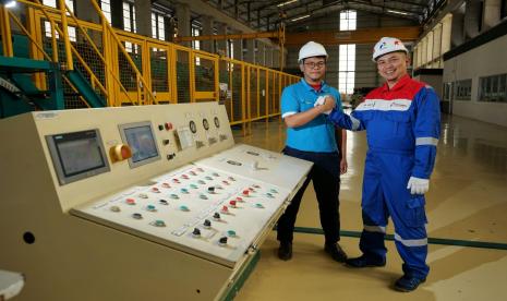 PT PGN Tbk selaku Subholding Gas Pertamina melakukan first welding pembangunan infrastruktur pipa gas bumi untuk PT Fajar Surya Wisesa Tbk (FSW) atau Fajar Paper.