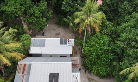 PT PLN (Persero) berhasil menghadirkan akses listrik bersih 24 jam bagi warga Pulau Polewali, Pulau Saugi, dan Pulau Sapuli di Kabupaten Pangkajene dan Kepulauan (Pangkep), Sulawesi Selatan.