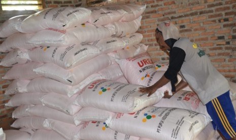 PT Pupuk Kujang mengoptimalkan pendistribusian pupuk bersubsidi ke seluruh gudang lini III di Jawa Barat Banten, untuk memenuhi kebutuhan petani.