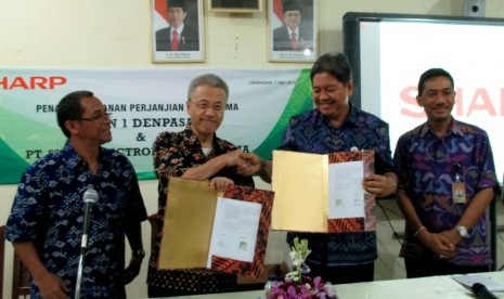 PT SEID menandatangani program Sharp Class bersama SMKN 1 Denpasar