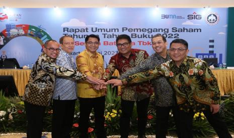 PT Semen Baturaja Tbk selaku anak usaha PT Semen Indonesia (Persero) Tbk menggelar Rapat Umum Pemegang Saham Tahunan (RUPST) Tahun Buku 2022. Pada RUPST, Semen Baturaja berhasil mencatatkan kinerja positif pada tahun buku 2022 dengan mengantongi laba bersih sebesar Rp 94,83 miliar atau tumbuh 103 persen dibandingkan periode 2021 sebesar Rp 46,7 miliar. 