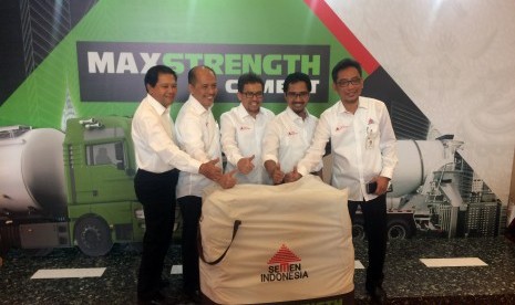 PT Semen Indonesia (Persero) Tbk meluncurkan produk varian semen baru dengan merek MAXSTRENGTH Cement, Rabu (30/8).