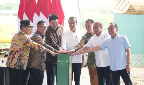 PT Summarecon Agung Tbk (SMRA) memulai kegiatan pembangunan Sekolah Islam Al Azhar Summarecon Nusantara di Ibu Kota Nusantara (IKN) melalui seremoni Groundbreaking yang dilaksanakan pada hari Selasa, 4 Juni 2024 di Sub Zona Sarana Pelayanan Umum 1. 