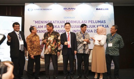 PT Surveyor Indonesi bersama dengan Daelim Petrochemical Korea menggelar seminar “Meningkatkan Formulasi Pelumas dalam rangka Unjuk Kerja Standar Nasional Indonesia (SNI)”.