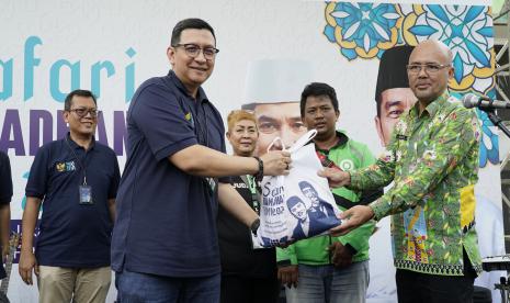 PT Telkom, Bank Mandiri, dan MindID gelar pasar sembako murah bagi ojol dan warga.