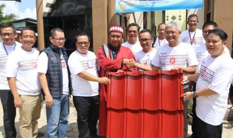 PT Telkom Indonesia (Persero) Tbk (Telkom) bersama Perum Jamkrindo dan PT Pupuk Kalimantan Timur (Pupuk Kaltim) melaksanakan kegiatan Safari Ramadhan BUMN Hadir untuk Negeri di Provinsi Kalimantan Utara (17/5). 