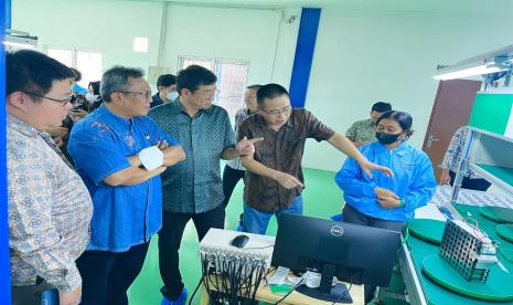 PT Terang Dunia Internusa (TDI) selaku produsen United E-motor bersiap membangun pabrik baterai sendiri.