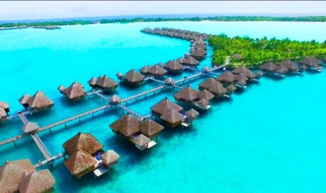 Pulau Bora Bora.