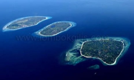 Pulau kecil di Indonesia