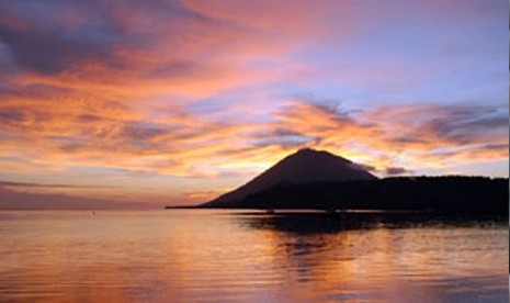 Pulau Manado Tua.