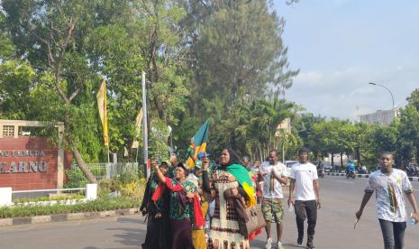 Puluhan pendukung Timnas Mali U17 mulai memadati Stadion Manahan, Solo, Jumat (10/11/2023).