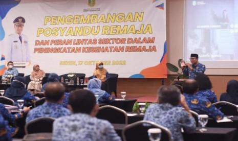 Acara pengembangan posyandu remaja dan peran lintas sektor dalam peningkatan kesehatan remaja yang digelar Dinas Kesehatan Kota Sukabumi di Ballroom Hotel Horison, Senin (17/10/2022)