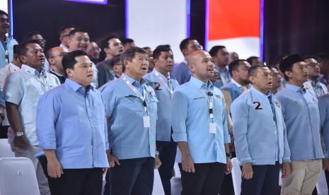 Puluhan ribu pengusaha dan pekerja menggelar Konsolidasi Nasional 20 Ribu Pengusaha dan Pekerja untuk Prabowo-Gibran Menangkan Sekali Putaran, di Stadion GBK, Jakarta, pada Senin (5/2/2024).