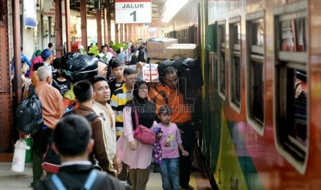 Puncak Arus Mudik Stasiun Senen/ilustrasi