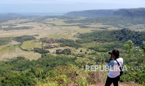 Panenjoan hill at Ciletuh-Pelabuhanratu geopark.