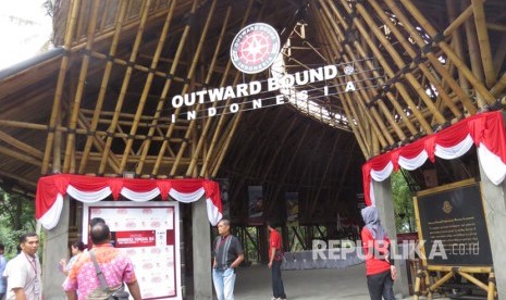 Pusat pendidikan luar ruang Outward Bound Indonesia (OBI) yang berada di Jatiluhur, Purwakarta, Jawa Barat, Ahad (20/8). Sejak 1990, OBI telah membantu menanamkan pendidikan karakter bagi 80 ribu peserta.