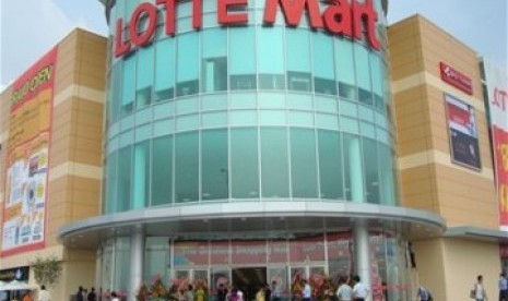 Pusat perbelanjaan Lotte Mart