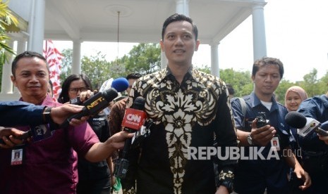 Putra Presiden ke-6 RI, Agus Harimurti Yudhoyono mendatangi Istana Negara, Jakarta, Kamis (10/8).