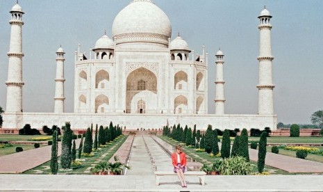 Menyaksikan Kemegahan Islam Lewat Masjid Taj Mahal.