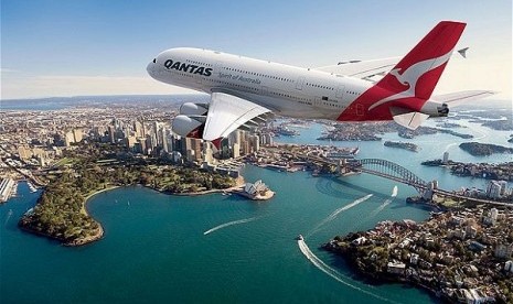 Qantas Air mengajak penumpang pesawat terbang rendah di daerah berpemandangan menarik lalu kembali ke bandara awal. (Ilustrasi)