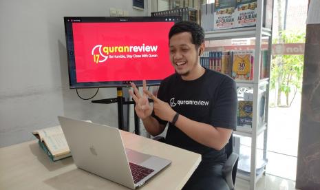 Quranreview didirikan oleh Ahza pada tahun 2019 di Yogyakarta.