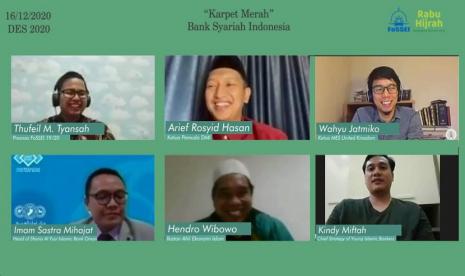 Rabu Hijrah bekerja sama dengan Forum Silaturahmi Studi Ekonomi islam (FoSSEI) menggelar Diskusi Internasional dengan tema Karpet Merah Bank Syariah Indonesia. Adapun pembicara pada diskusi kali ini adalah Iman Sastra Mihajat, Oman Arab Bank; Wahyu Jatmiko, Masyarakat Ekonomi Syariah (MES) United Kingdom; Kindy Miftah, Young Islamic Bankers; Hendro Wibowo, Ikatan Ahli Ekonomi Islam (IAEI); dan Arief Rosyid Hasan, Himpunan Pengusaha Muda Indonesia (HIPMI).