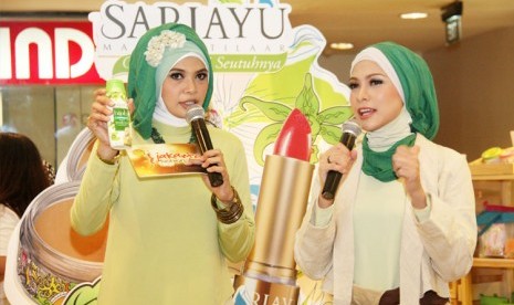 Rachel Maryam sebagai brand ambasador Sariayu Hijab Hair Care Series, salah satu produk unggulan PT Martina Berto