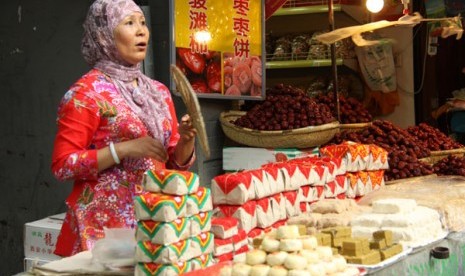 Ragam Snack halal di Muslim Street, Xi'an, Cina