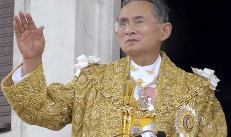  Raja Bhumibol Adulyadej 