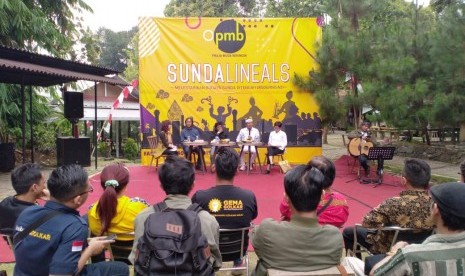 raja Muda Beringin (PMB), menggelar talkshow 'Sundalineals' dengan tema 'Melestarikan Budaya Sunda di tengah Modernisasi', yang bertempat di Kopi Armor Jalan Bukit Pakar Utara no 10 Kota Bandung, Selasa (20/8).