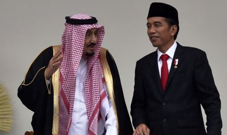 Raja Salman (kiri) dan Presiden Joko Widodo.