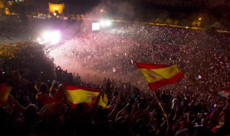 Rakyat Spanyol merayakan kemenangan La Furia Roja di laga final Piala Eropa 2012.