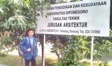  Ramadhan Syahputra (22 tahun), salah satu anak asuh Rumah Yatim yang sukses.