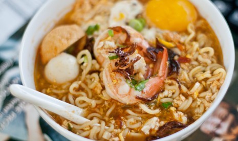 Ramen instan juga bisa tampil menarik dengan sejumlah tambahan bahan.