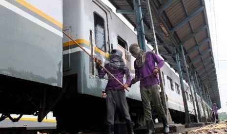 rangkaian gerbong KA Sembrani di Stasiun Manggarai, Jakarta Pusat