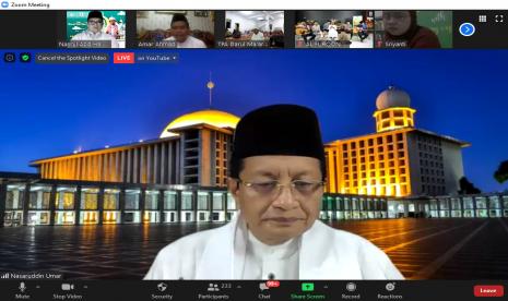 Imam Besar Istiqlal Ingin Masyarakat Kembali pada Allah . Foto:    Rangkaian kegiatan Maulid Nabi Besar Muhammad SAW 1442 H diwali dengan kegiatan Tabligh Akbar Virtual bersama Imam Besar Masjid Istiqlal Jakarta, Prof. DR. KH. Nasaruddin Umar., M.A pada Kamis (29/10).