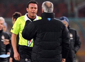 Ranieri memprotes wasit