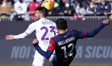 Raoul Bellanova dari Cagliari (kanan). Inter Milan dikabarkan tengah membidik bek sayap asal Cagliari Raoul Bellanova untuk didatangkan memperkuat lini belakang musim panas ini. 