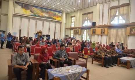 Rapat Anggota Tahunan (RAT) Koperasi Mahasiswa (Kopma) Universitas Negeri Yogyakarta (UNY) di Rektorat UNY.