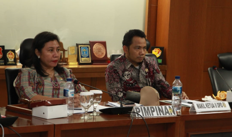 Rapat Dengar Pendapat dengan Kepala Badan Pengembangan dan Pemberdayaan Sumber Daya Manusia Kesehatan, Usman Sumantri di Gedung DPD RI, Jakarta, Selasa (12/3).