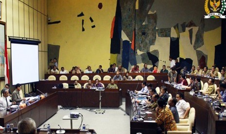  Rapat Dengar Pendapat Komite I DPD RI dengan Komisi II DPR RI, Jakarta (18 Juni 2013).