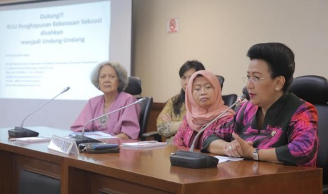 Rapat dengar pendapat Komnas Perempuan dengan DPD RI dipimpin Wakil Ketua DPD RI GKR Hemas