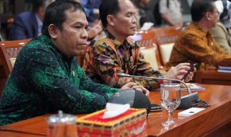 Rapat kerja Komisi III dengan Kapolri dan seluruh Kapolda di gedung DPR, Rabu (20/11).