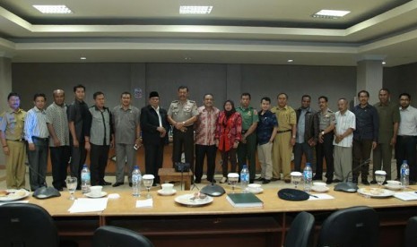 Rapat Kerja Komite I dengan Pemprov maluku Utara (Malut), di kantor Gubernur Malut pada hari Selasa (6/10).