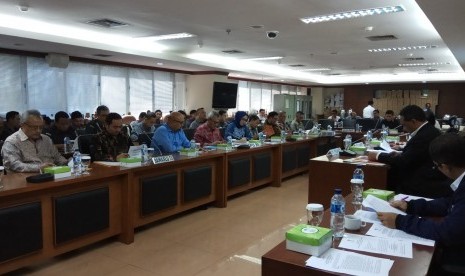 Rapat Kerja Komite I DPD RI dengan KPU dan Bawaslu, Senin (18/9).