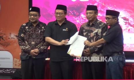 Rapat kerja nasional Lazismu 2025 telah resmi ditutup oleh Ketua PP Muhammadiyah Agung Danarto di Balai Besar Pengembangan Penjaminan Mutu Pendidikan Vokasi (BBPPMPV) Seni Budaya, Yogyakarta, Ahad (1/12/2024). 