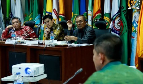   Rapat Kerja Panitia Urusan Rumah Tangga DPD RI dengan Kementerian Keuangan RI dan Bappenas, Rabu (13 Maret 2013).