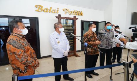 Rapat Koordinasi Percepatan Realisasi Anggaran di Balai Petitih Kantor Gubernur Kalbar, Rabu (10/8/2022). 