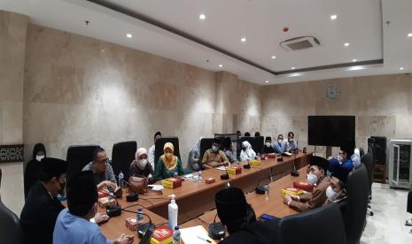 rapat MUI, Istiqlal, Republika